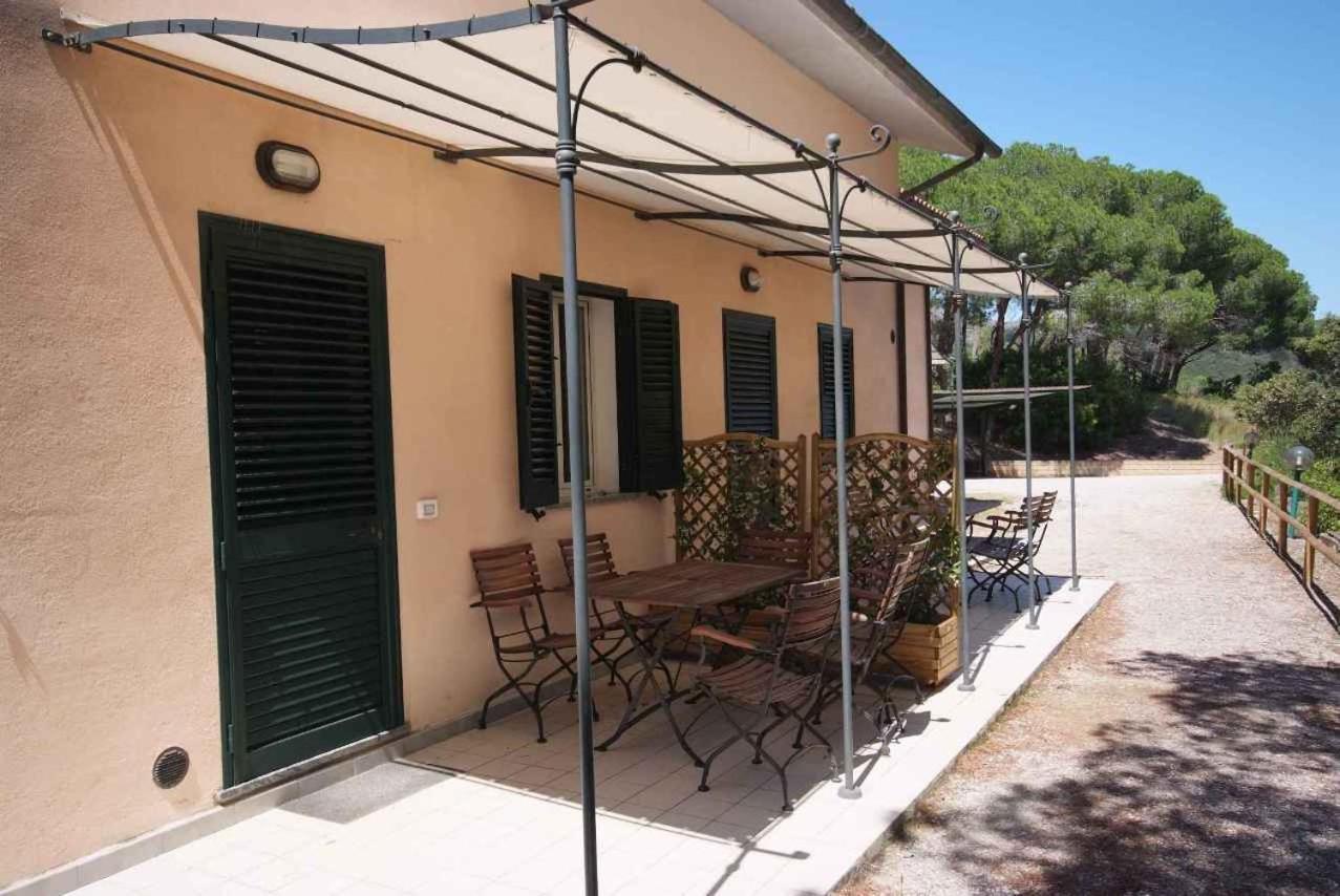 Residence Della Luna Porto Azzurro Exteriör bild