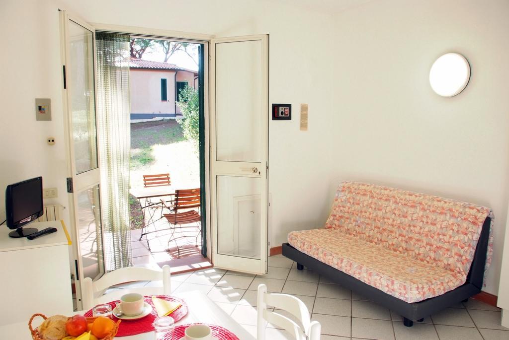 Residence Della Luna Porto Azzurro Exteriör bild
