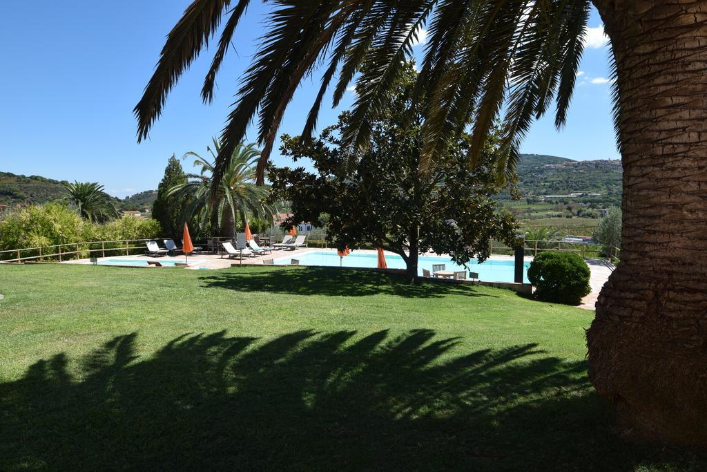 Residence Della Luna Porto Azzurro Exteriör bild