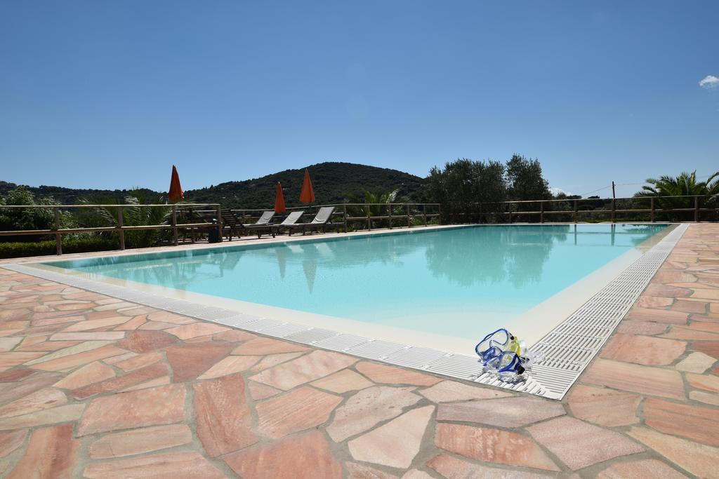 Residence Della Luna Porto Azzurro Exteriör bild