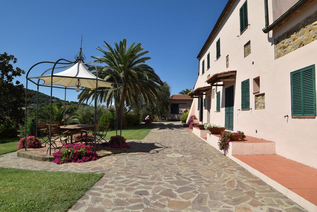 Residence Della Luna Porto Azzurro Exteriör bild